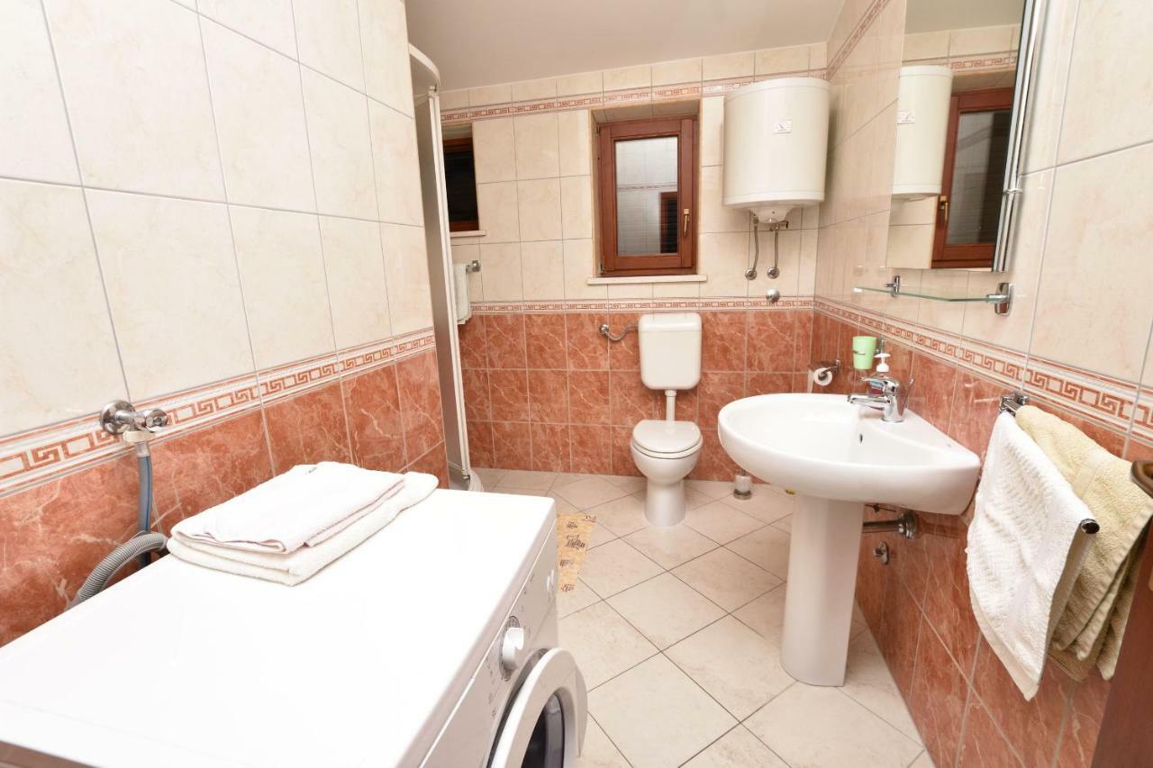 Apartment Zdravko プリモシュテン エクステリア 写真
